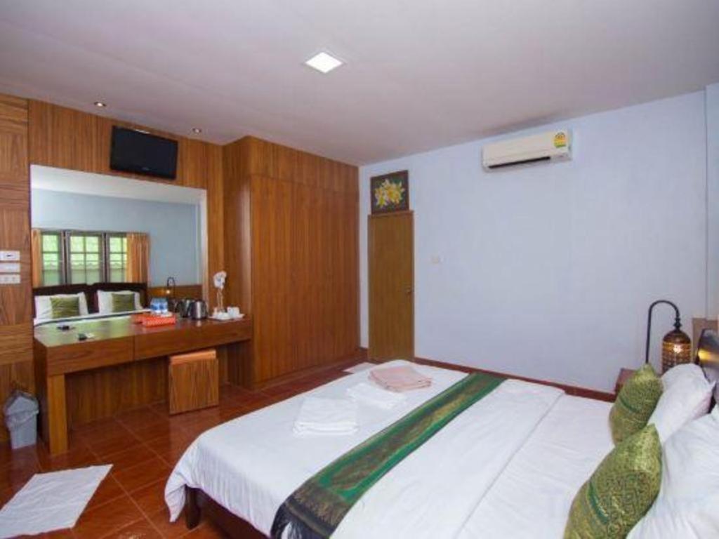 The Green Hotel Koh Lipe Exterior photo